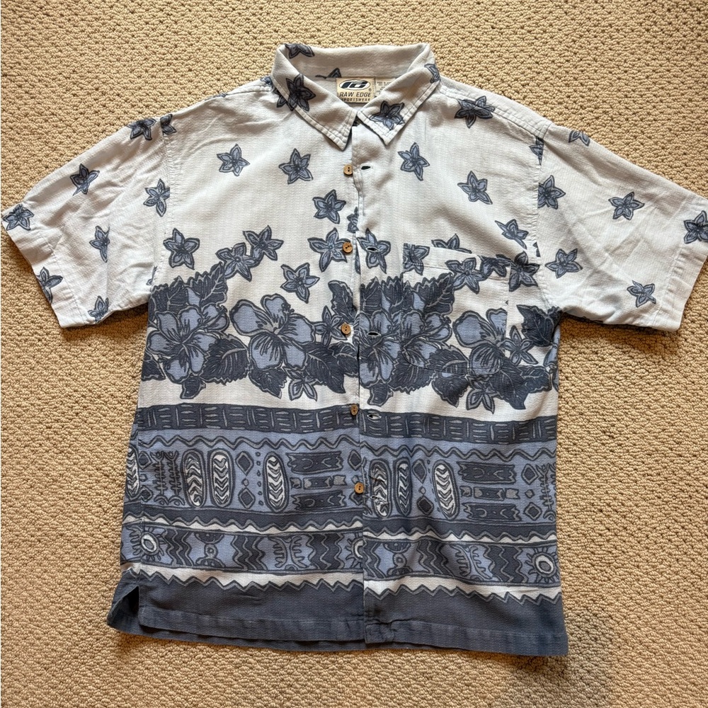Light Gray Hawaiian-Print Short Sleeve Button-Down Shirt Men’s size L